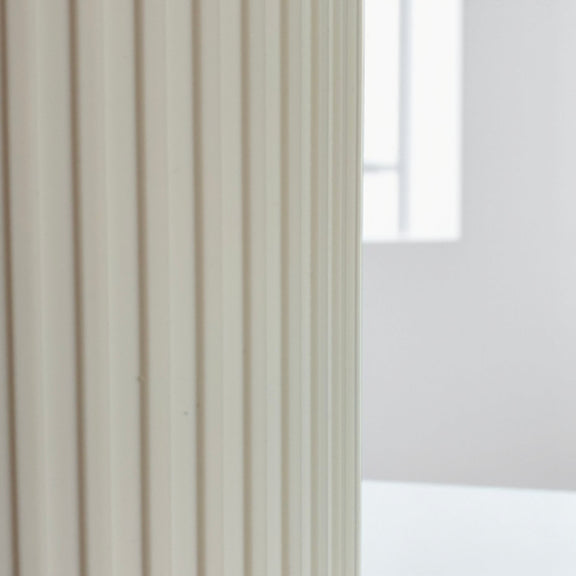 Kompakte Vase Soléa mit geometrischem Muster, hergestellt im 3D-Druck