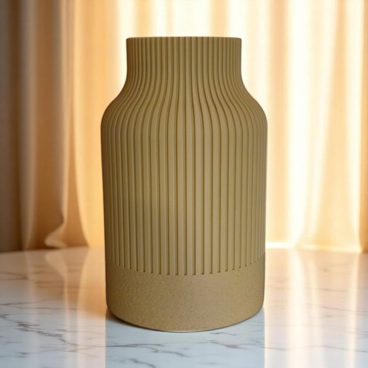 Moderne Vase Amirèl aus dem 3D-Drucker mit strukturierter Oberfläche, ideal für Trockenblumen