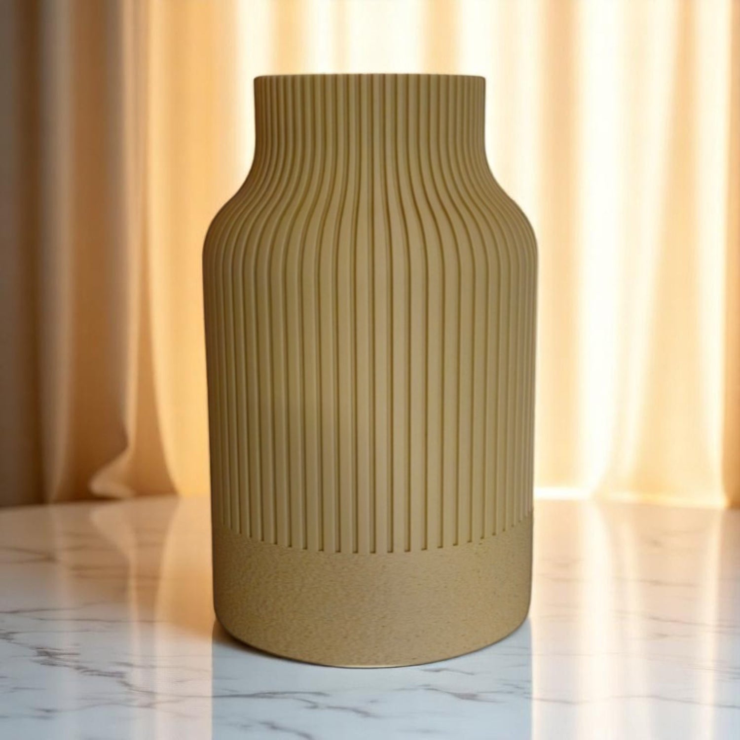 Moderne Vase Amirèl aus dem 3D-Drucker mit strukturierter Oberfläche, ideal für Trockenblumen