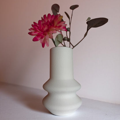 Vase Séraya mit wellenartiger Struktur, 3D-gedruckt für moderne Wohnakzente